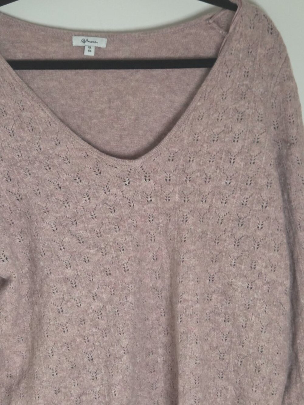 V-Neck Pink Sweater - Picture 2 of 7